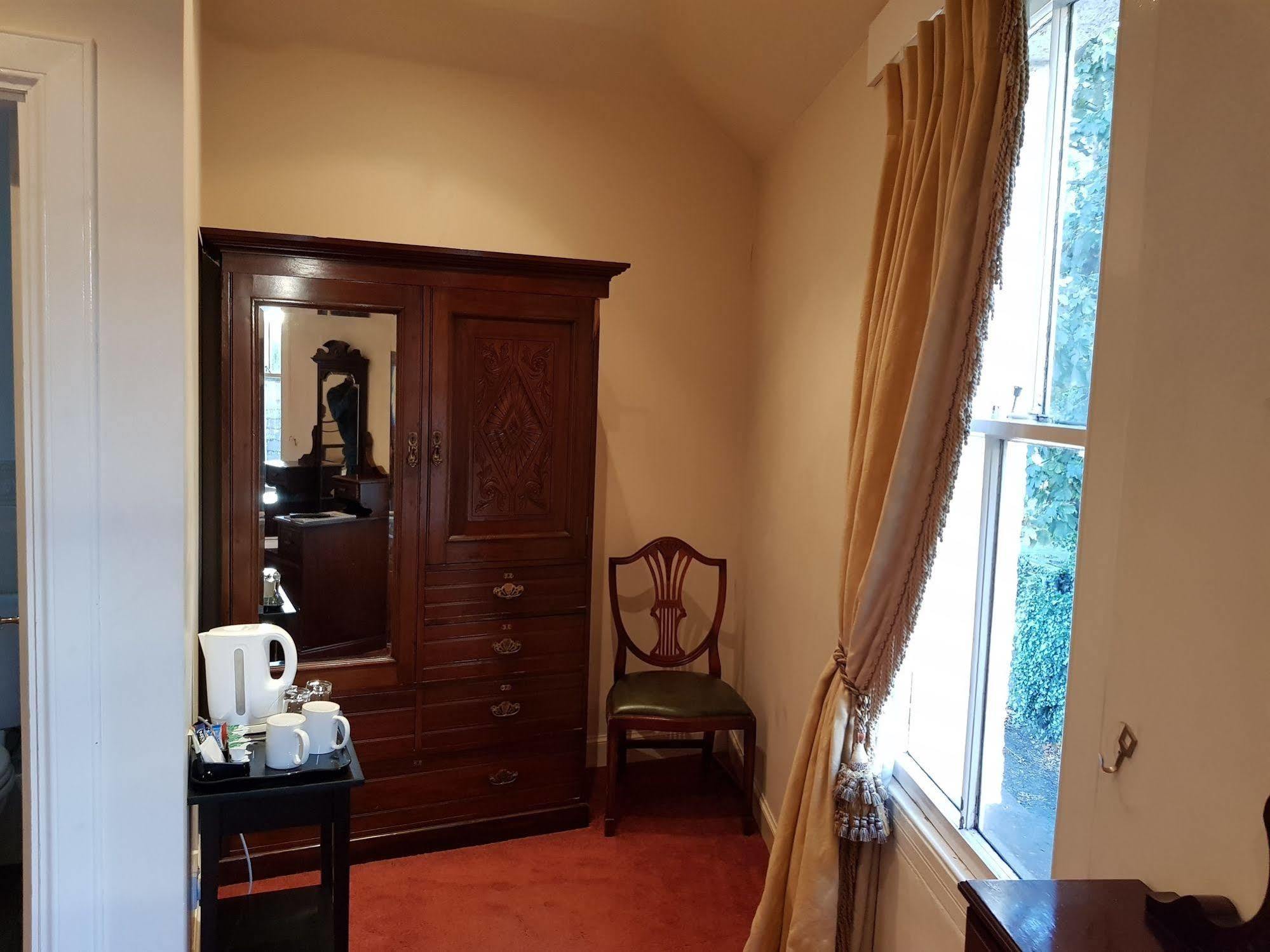Cedar Inn Edinburgh Kültér fotó