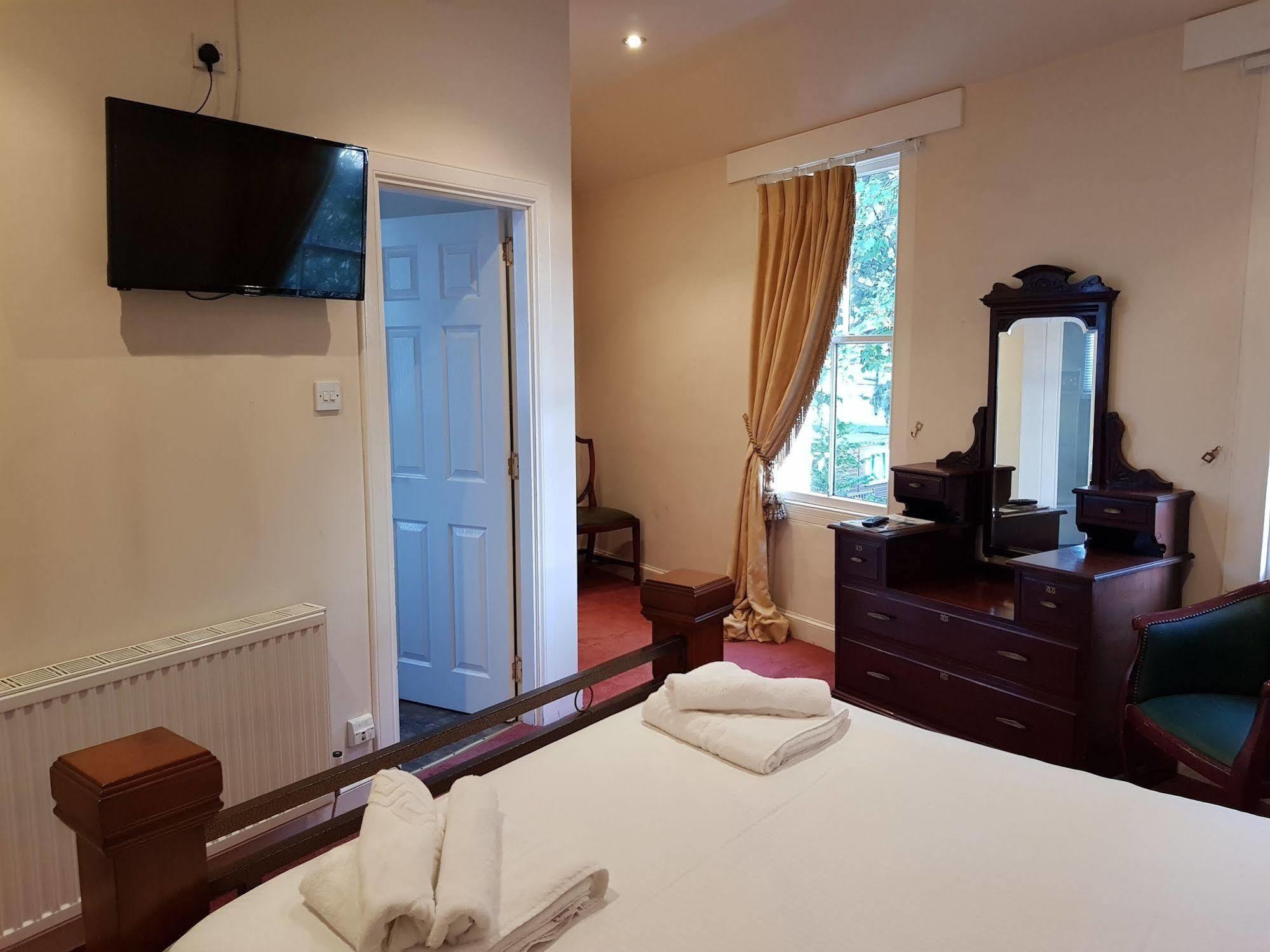 Cedar Inn Edinburgh Kültér fotó